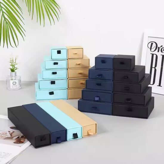 Factory Direct Small Luxury Paper Jewelry Boxes with Custom Logo
