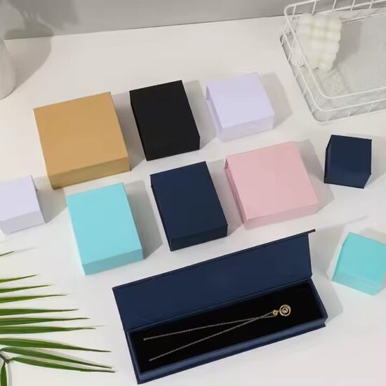 Luxury Custom Paper Jewelry Gift Box with Logo for Rings and Accessories