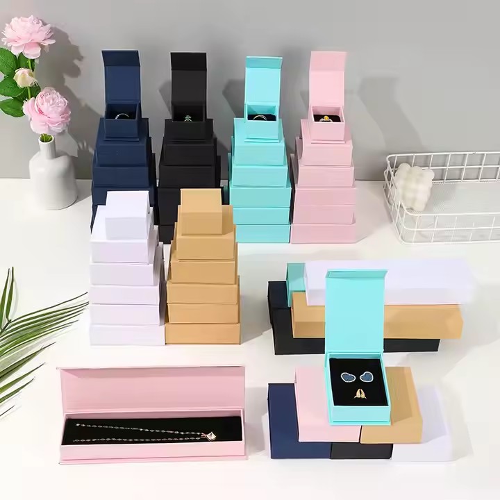 Luxury Custom Paper Jewelry Gift Box with Logo for Rings and Accessories