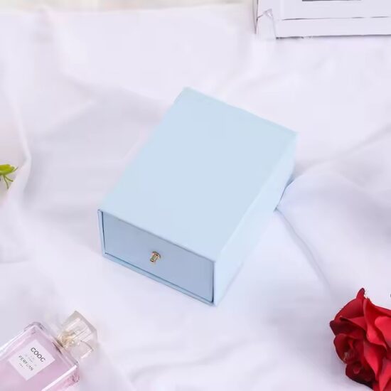 Luxury Custom Paper Jewelry Gift Box with Logo for Rings and Accessories