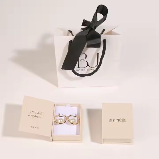 Custom Logo Paper Jewelry Box for Rings and Accessories Packaging