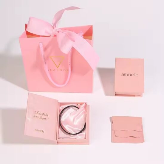 Custom Logo Paper Jewelry Box for Rings and Accessories Packaging