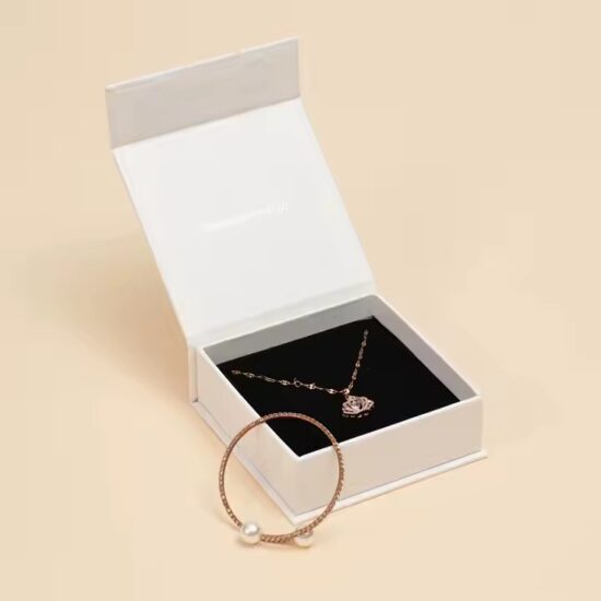 Luxury Recyclable Paper Jewelry Boxes with Eco-Friendly Materials and Elegant Finish
