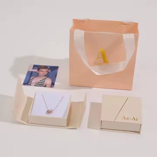 Luxury Custom Paper Jewelry Box for Necklace, Earrings and Ring Display