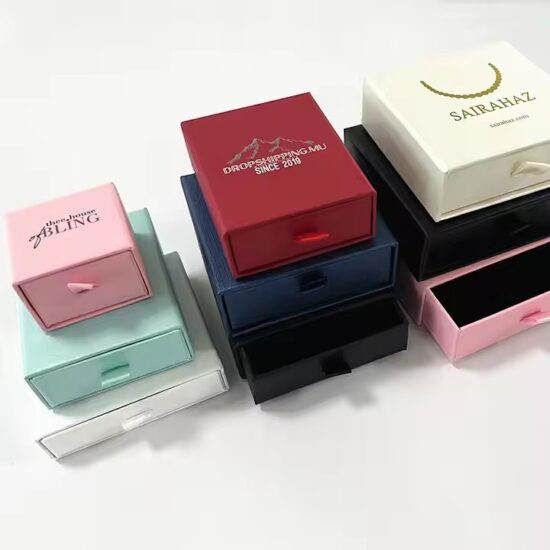 Custom Logo Paper Jewelry Gift Boxes in Various Colors and Sizes