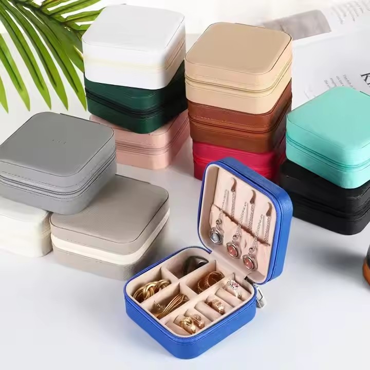 Custom Logo Portable Leather Jewelry Box for Rings and Earrings