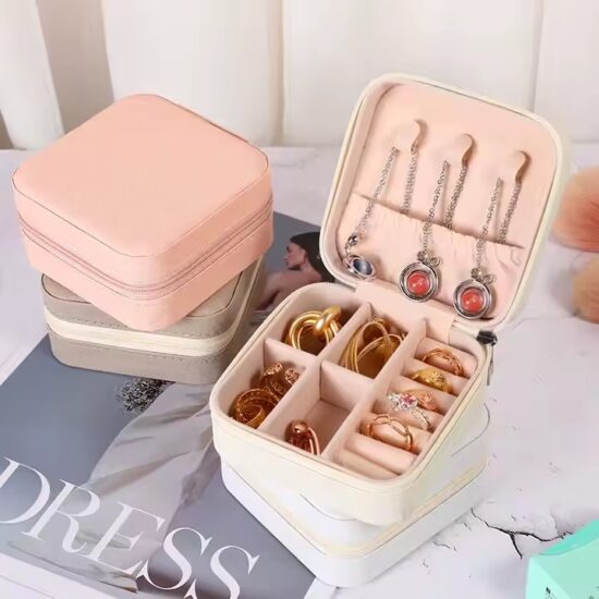 Custom Logo Portable Leather Jewelry Box for Rings and Earrings
