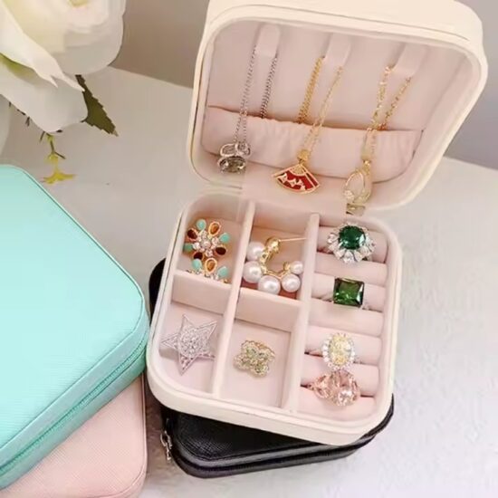Custom Logo Portable Leather Jewelry Box for Rings and Earrings