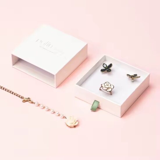 Custom Logo Paper Jewelry Boxes for Rings, Earrings, and Gift Packaging