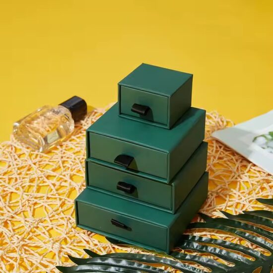 High-Quality Custom Paper Jewelry Box with Logo and Velvet Interior