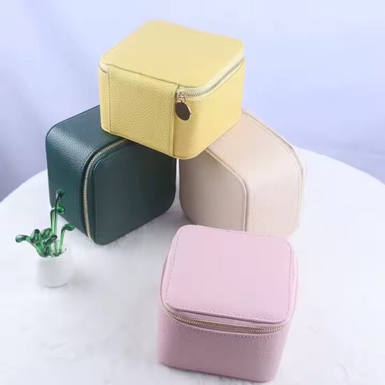 Stylish Vintage Genuine Leather Jewelry Box for Rings and Earrings 