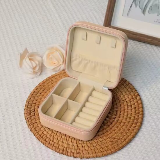 Best-Selling Cute Portable Travel Jewelry Box with Multiple Compartments