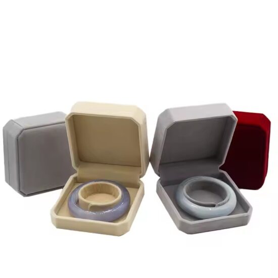 Custom colorful velvet jewelry box with personalized logo