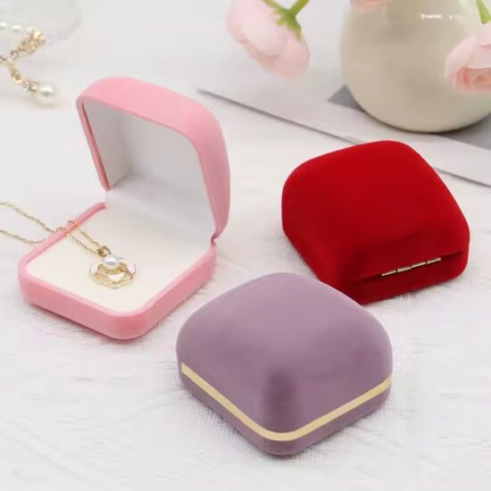 Custom colorful velvet jewelry box with personalized logo