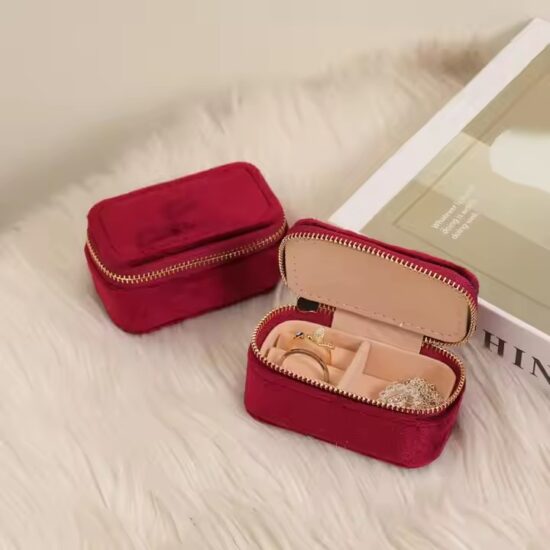 Luxury Dustproof Travel Jewelry Box with Velvet Interior