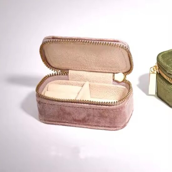 Luxury Dustproof Travel Jewelry Box with Velvet Interior