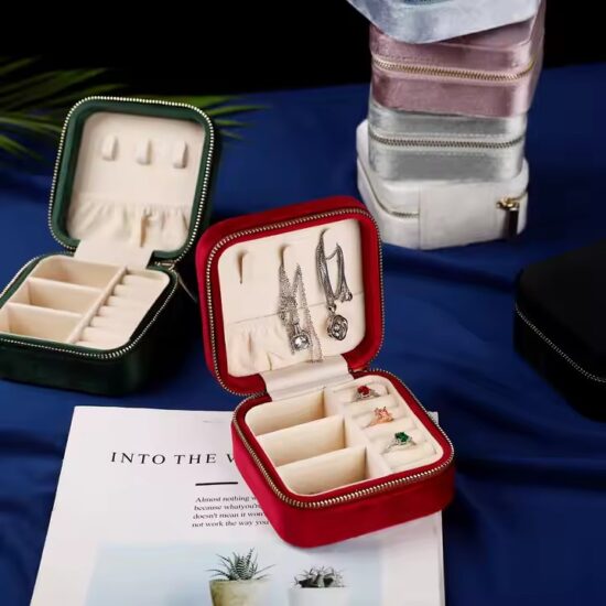 Custom Logo Portable Travel Jewelry Box with Secure Compartments