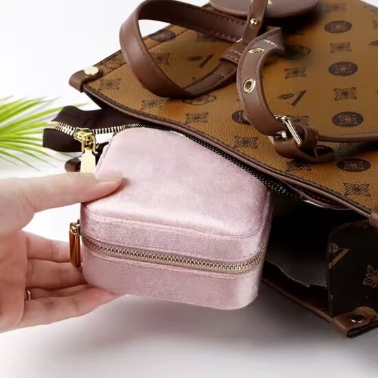 Custom Logo Portable Travel Jewelry Box with Secure Compartments