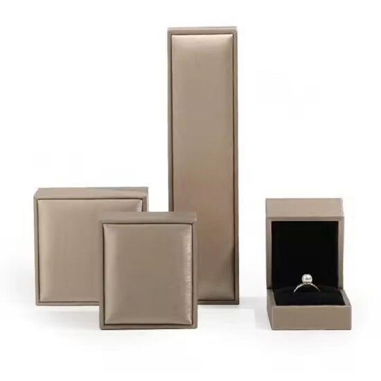 Personalized PU Leather Luxury Jewelry Box for Full Set Storage