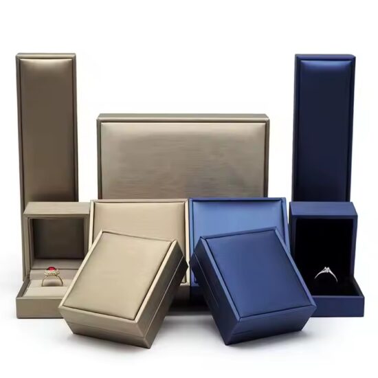 Personalized PU Leather Luxury Jewelry Box for Full Set Storage