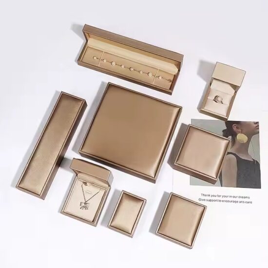 High-End Fashion PU Leather Jewelry Box with Velvet Lining