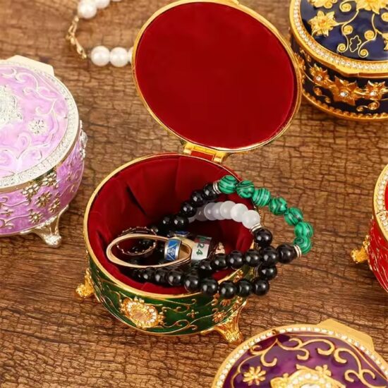 Lightweight Vintage Metal Jewelry Box with Retro Design
