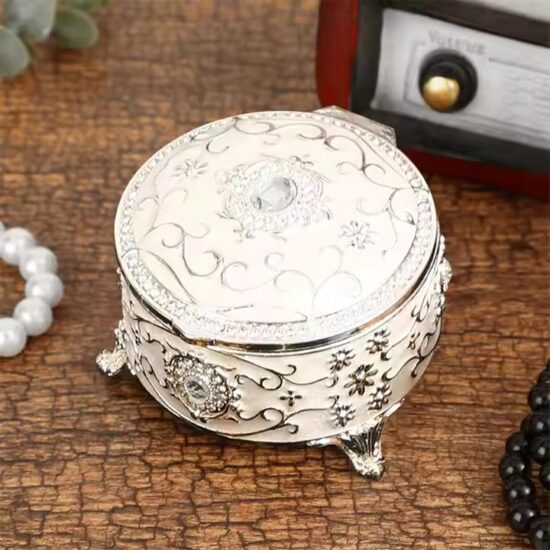 Lightweight Vintage Metal Jewelry Box with Retro Design