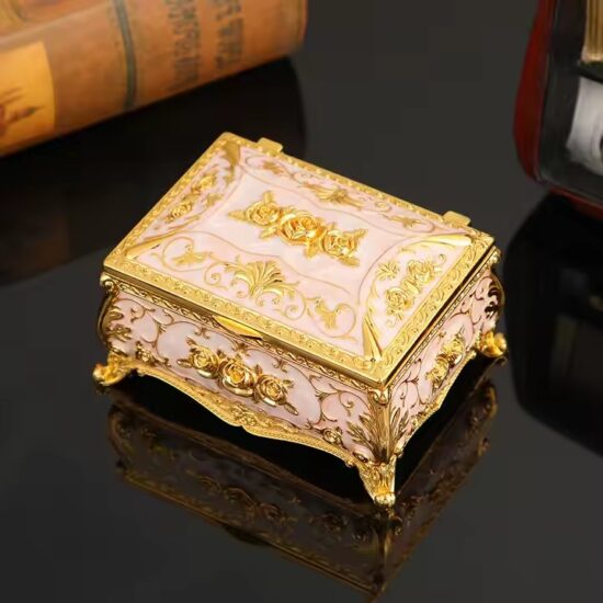 Lightweight Vintage Metal Jewelry Box with Retro Design