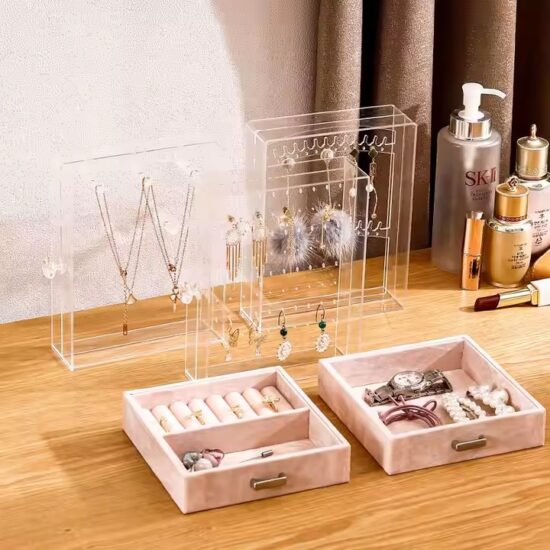 Elegant Dustproof Clear Acrylic Jewelry Box with Compartments