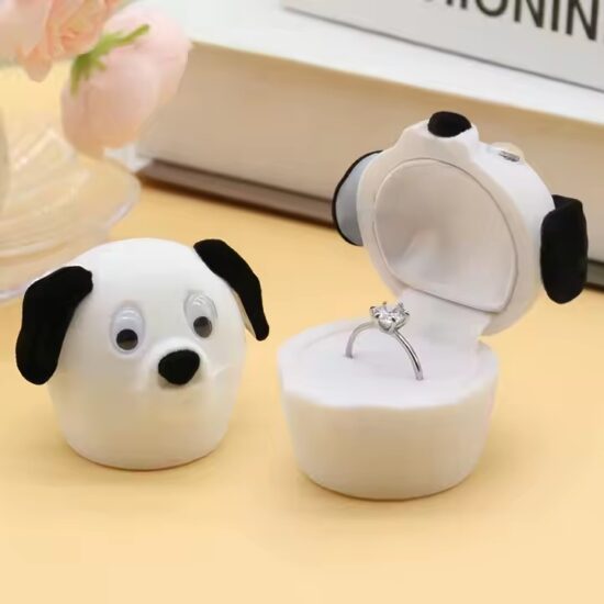Custom colorful animal-shaped velvet jewelry box for rings