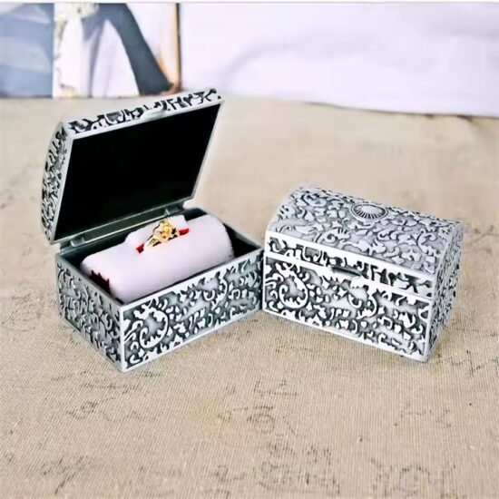 Best-Selling Elegant Metal Jewelry Box with Compartments