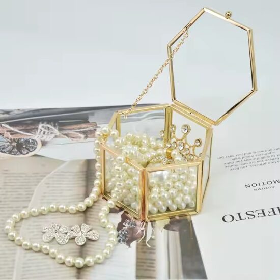 Modern Luxury Glass Jewelry Box for Display and Storage