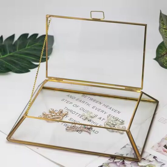 Modern Luxury Glass Jewelry Box for Display and Storage