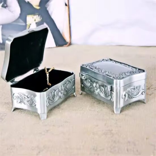 High-Quality Metal Jewelry Storage Box with Compartments