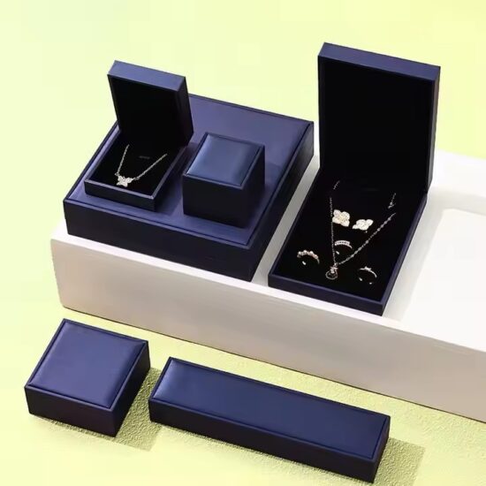 Luxury Fashion PU Leather Jewelry Box with Custom Logo