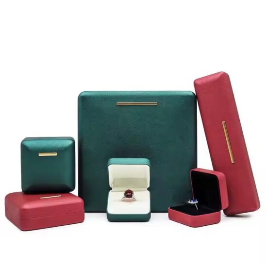 Luxury Fashion PU Leather Jewelry Box with Custom Logo