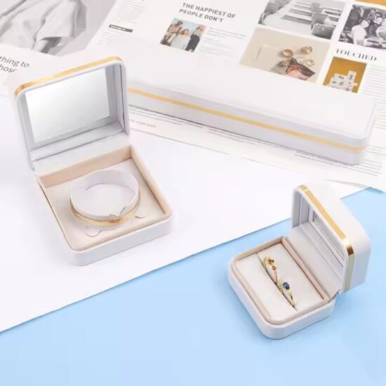 Luxury Fashion PU Leather Jewelry Box with Custom Logo