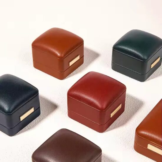 Custom Luxury PU Leather Jewelry Box with Velvet Interior