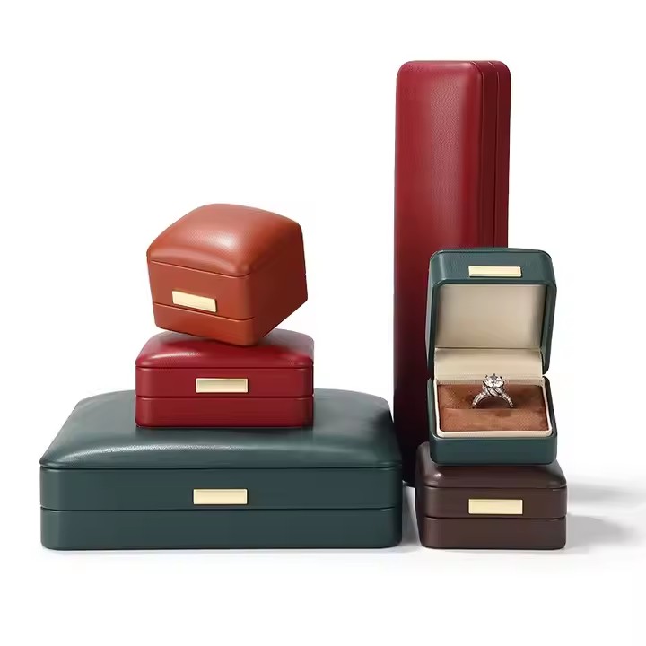 Custom Luxury PU Leather Jewelry Box with Velvet Interior