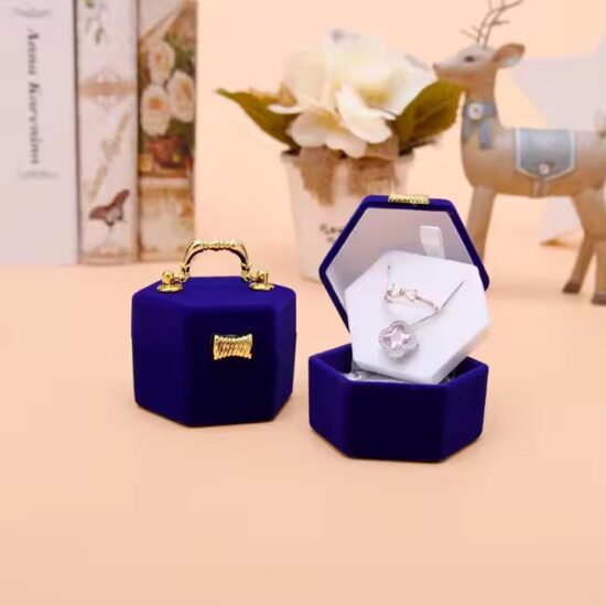 Luxury velvet jewelry box for rings and earrings with custom logo