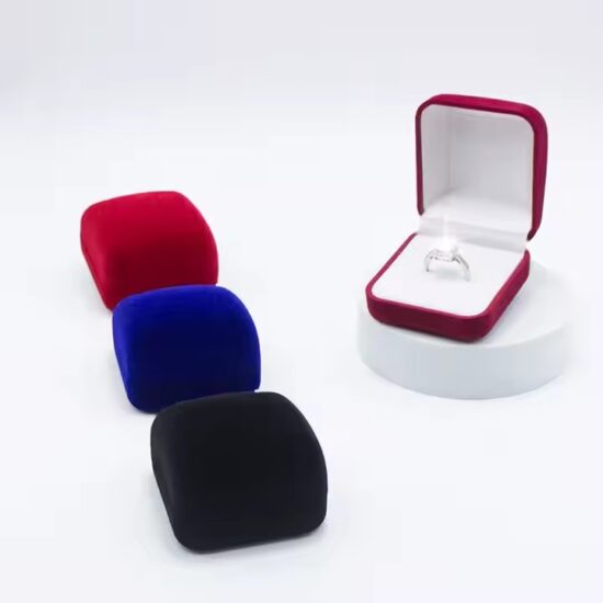 High-end luxury velvet jewelry box for rings and earrings