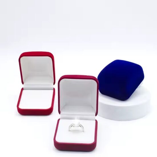 High-end luxury velvet jewelry box for rings and earrings
