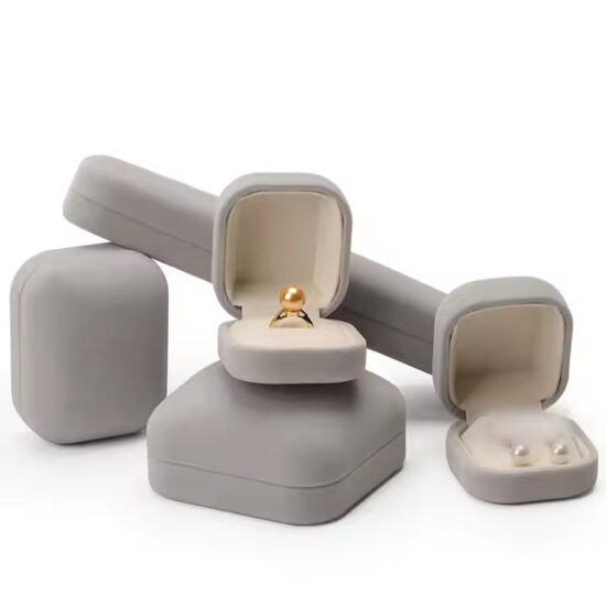 High-end luxury velvet jewelry box for rings and earrings