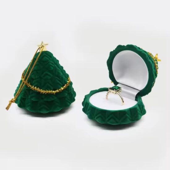 Christmas velvet jewelry box for rings and holiday gifts

