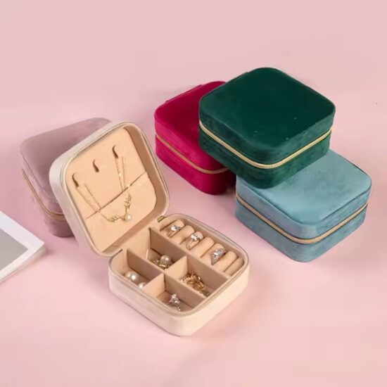 Square velvet travel jewelry box with zipper and ring organizer