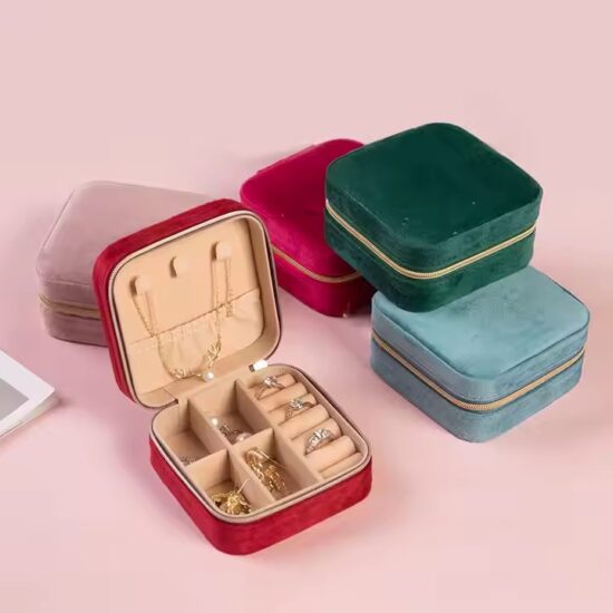 Square velvet travel jewelry box with zipper and ring organizer