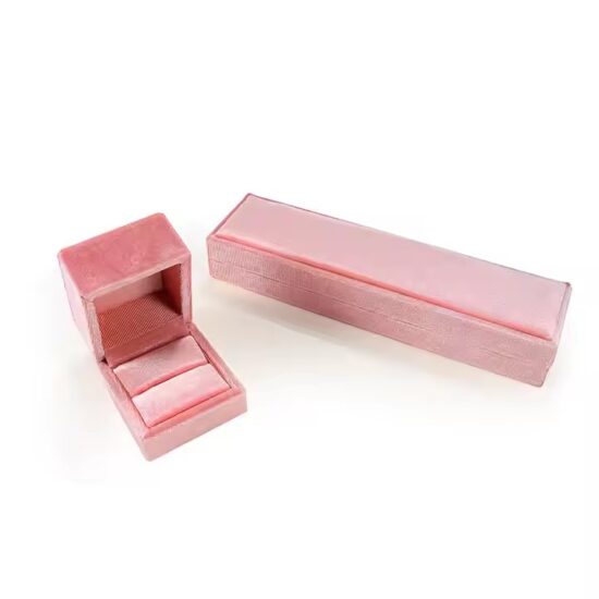 Fashionable velvet jewelry box with custom logo and elegant interior
