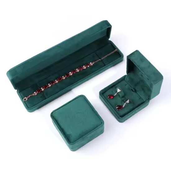 Luxury velvet jewelry box with custom logo and foam insert