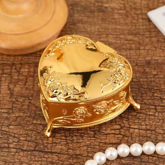 Custom Vintage Luxury Metal Jewelry Box with Engraved Lid