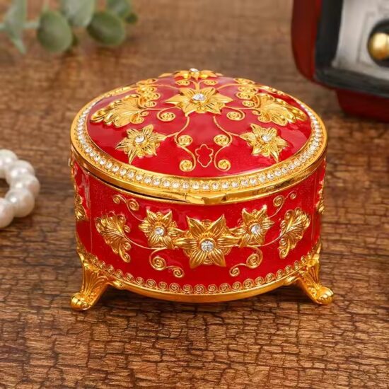 Custom Vintage Luxury Metal Jewelry Box with Engraved Lid